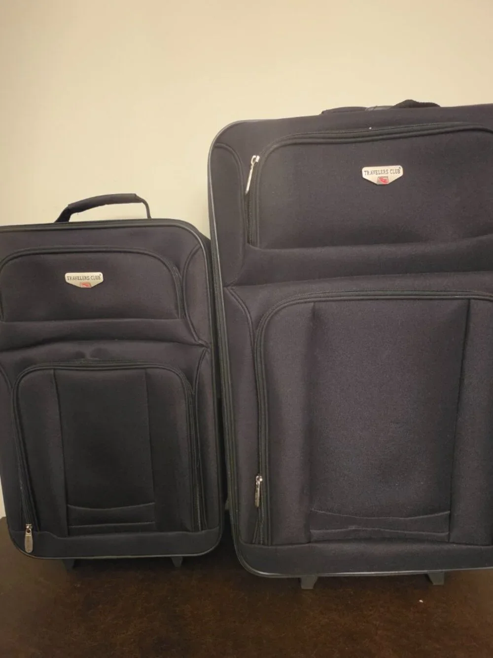 The 5 Piece Travelers Club EVA12905 Luggage Set - Brand New